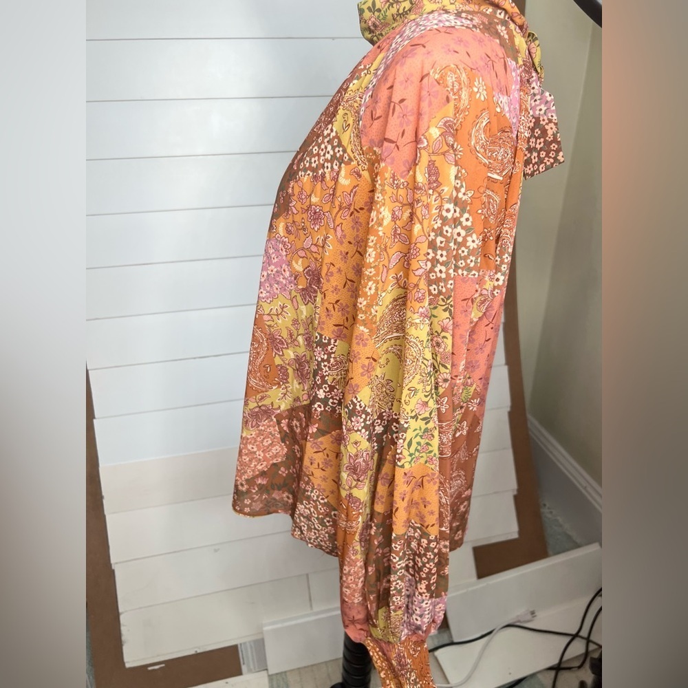 Aura Floral Patchwork Blouse in Warm Tones - Picture 14 of 15